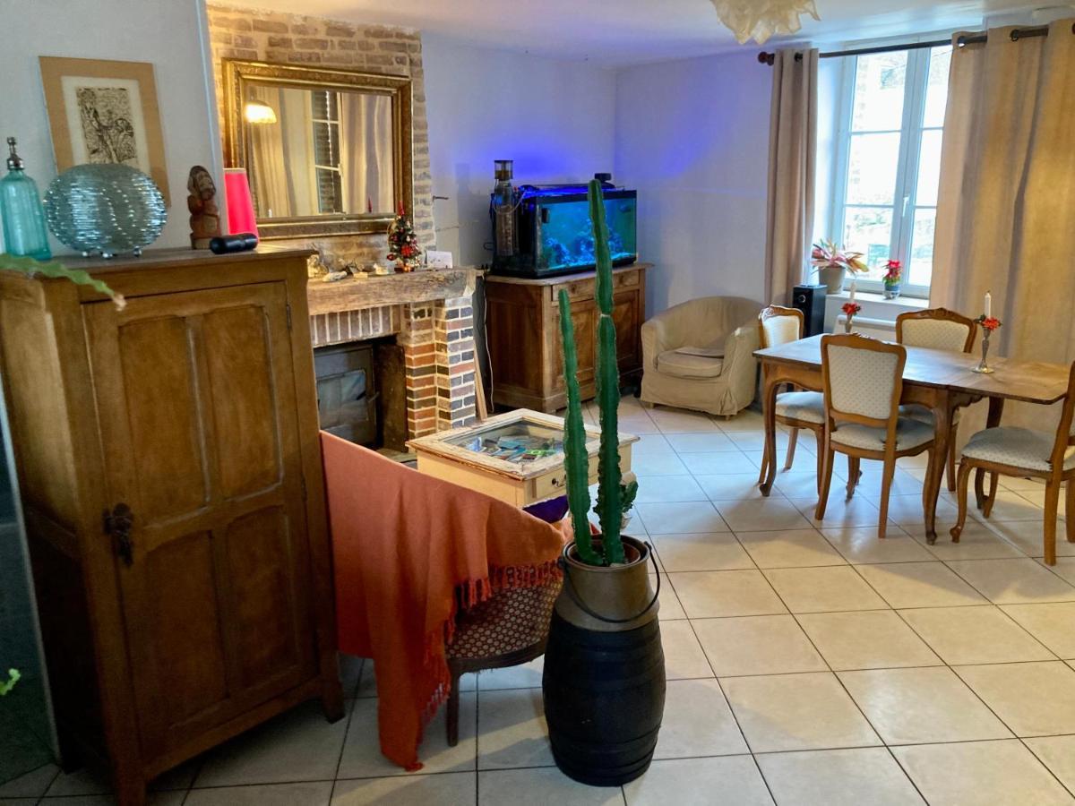 L Annonce N Est Pas D Actualite Ne Pas Prendre De Reservation Villa Saint-Fargeau  Exterior foto