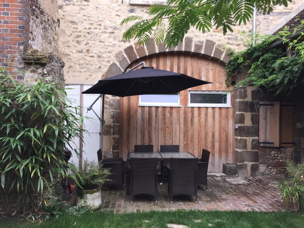 L Annonce N Est Pas D Actualite Ne Pas Prendre De Reservation Villa Saint-Fargeau  Exterior foto